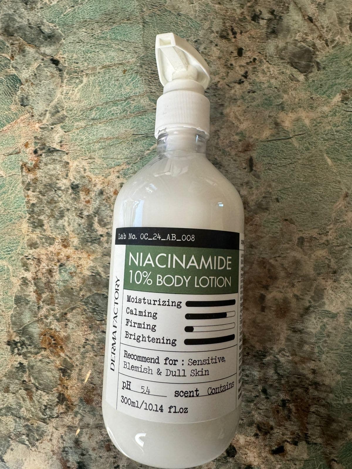 Derma Factory Niacinamide 10% Body Lotion detail 1